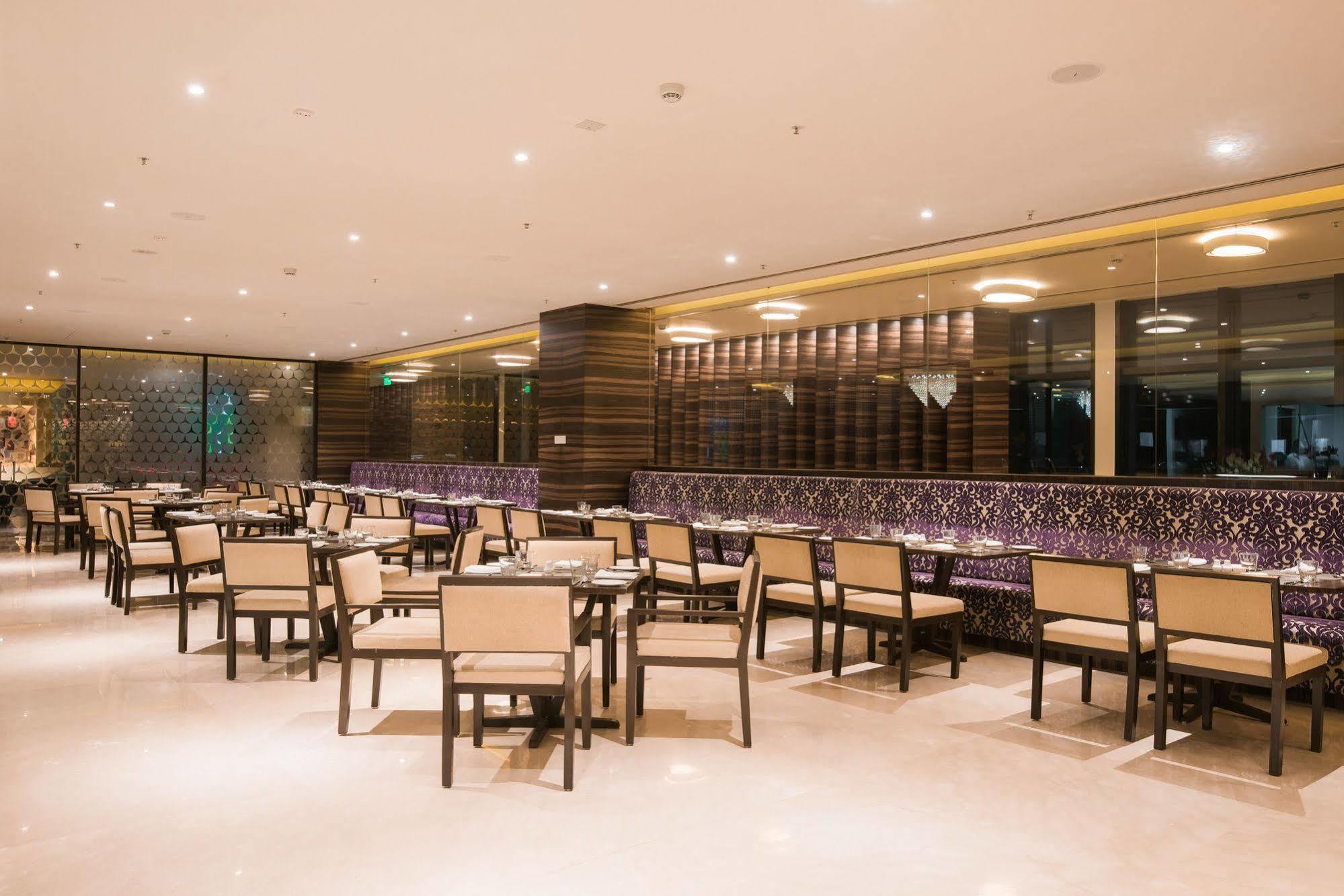 Howard Johnson By Wyndham, Hebbal, Bengaluru Exteriér fotografie