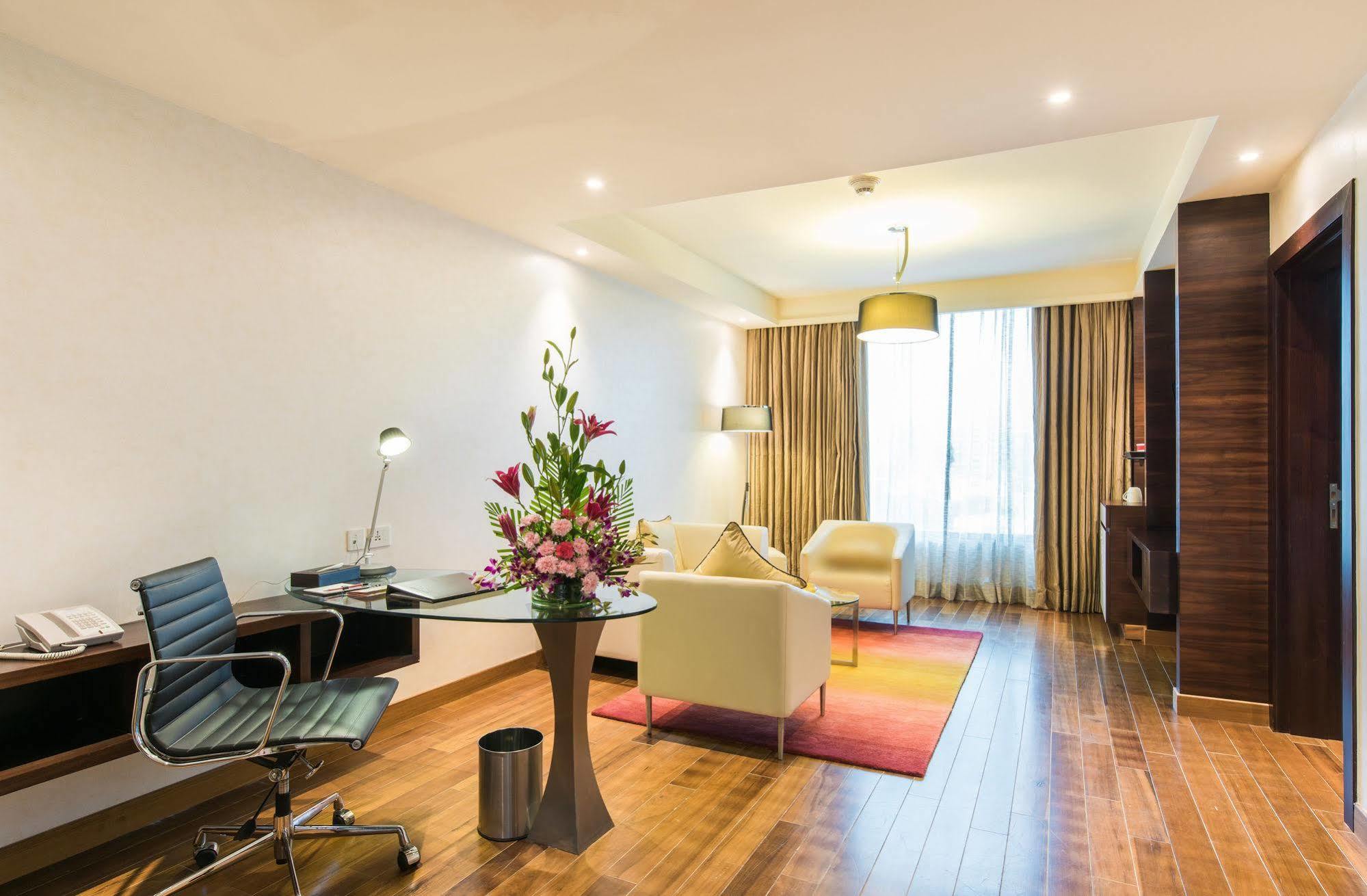 Howard Johnson By Wyndham, Hebbal, Bengaluru Exteriér fotografie